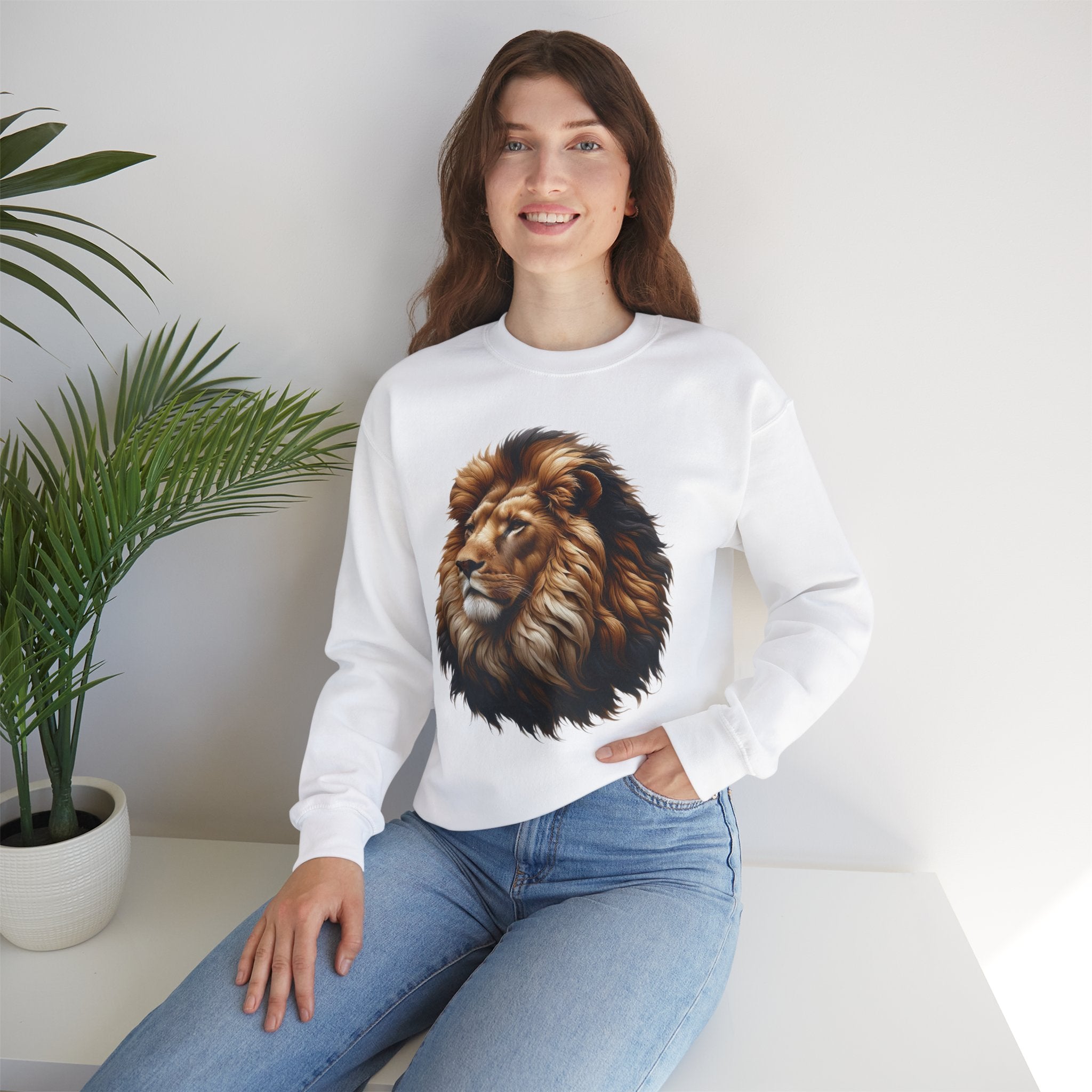 Lion Design Crewneck Sweatshirt - Relaxed Comfort for Animal Lovers
