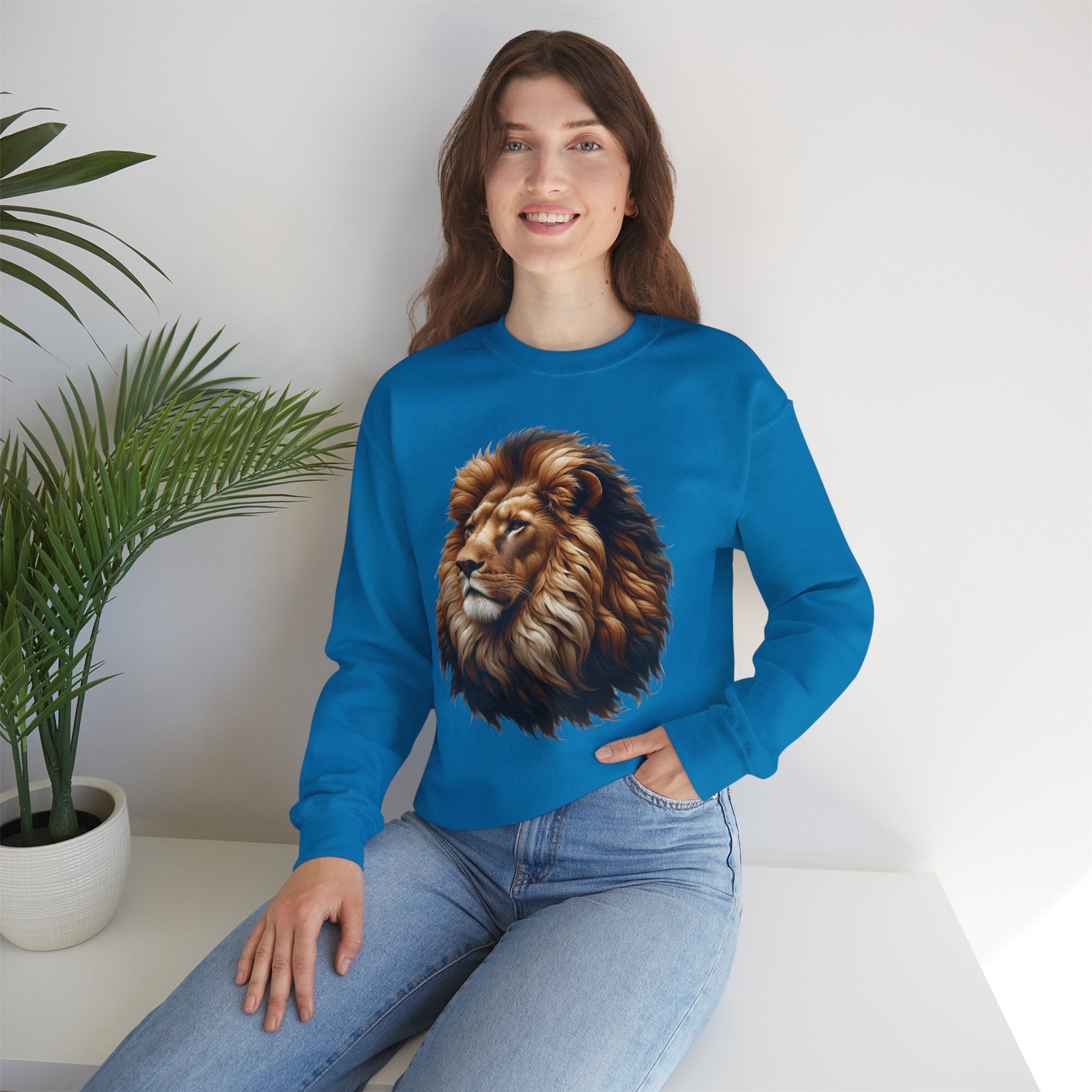 Lion Design Crewneck Sweatshirt - Relaxed Comfort for Animal Lovers